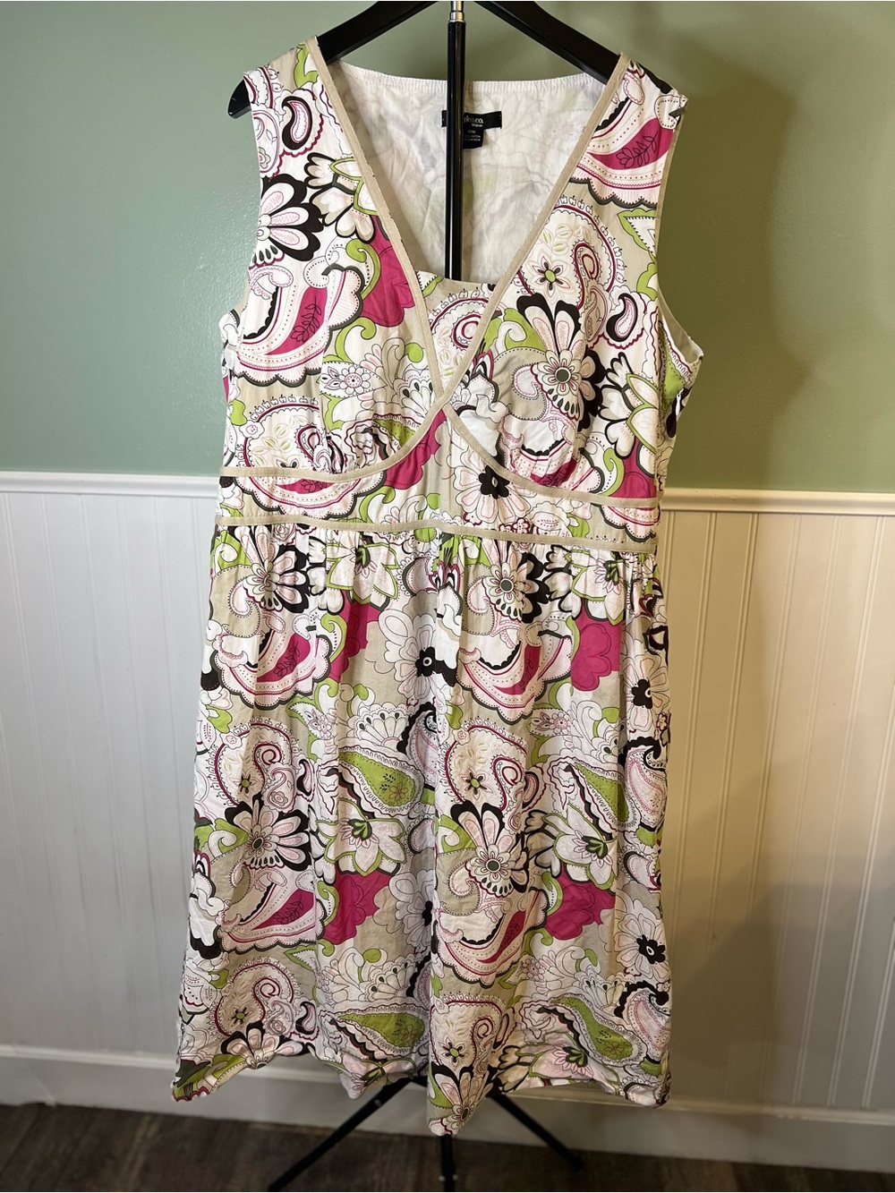 Style & Co. Floral Paisley Maxi Dress in White, Pink, Green, Black. Size 16W